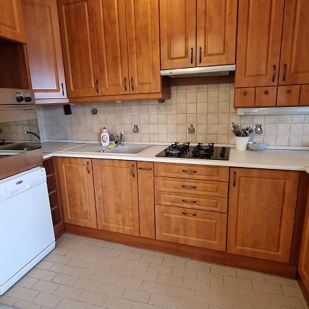 Apartmanhaz 2-6 Fonek Apartment Pecs Luaran gambar